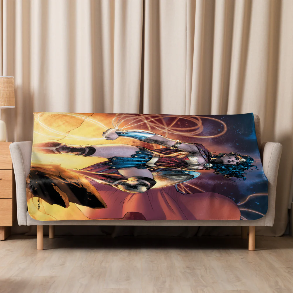WONDER WOMAN Lasso & Shield Sherpa Blanket - Image 5
