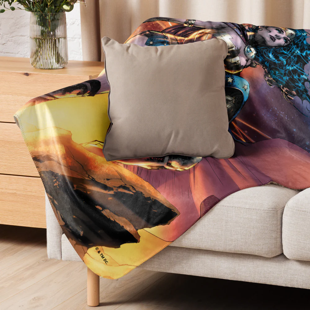 WONDER WOMAN Lasso & Shield Sherpa Blanket - Image 7